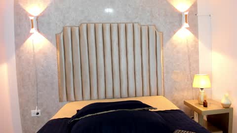 Naisha Rousell online show from 12/29/24, 10:23