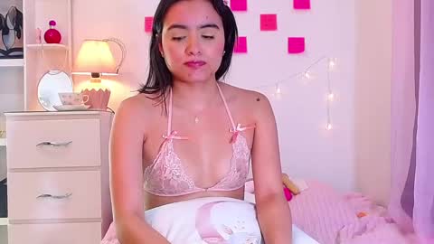 Snapshot of naissha chatting on 01/29/25, 02:42 Naissha online show from 01/29/25, 02:42