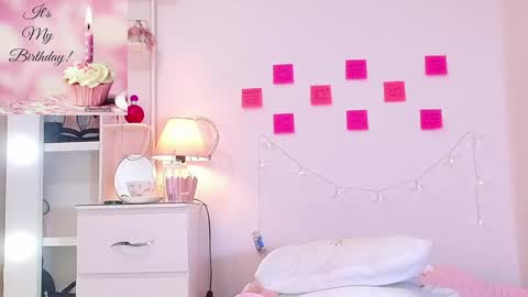 Snapshot of naissha chatting on 02/05/25, 02:37 Naissha online show from 02/05/25, 02:37