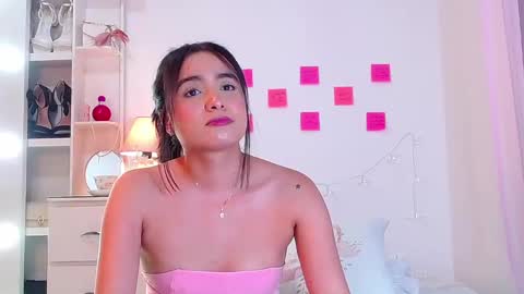 Snapshot of naissha chatting on 02/22/25, 09:48 Naissha online show from 02/22/25, 09:48