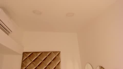 INSTAGRAM  m2221     online show from 01/15/25, 11:21