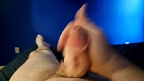 Snapshot of naked_slut86 chatting on 12/30/24, 06:27 Naked slut online show from 12/30/24, 06:27