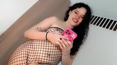 Snapshot of naked_weapon1 chatting on 12/11/24, 05:59 naked_weapon1 online show from 12/11/24, 05:59