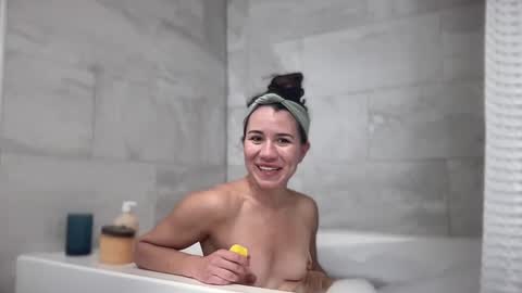 Snapshot of nakedpaint245477 chatting on 12/23/24, 06:16 nakedpaint245477 online show from 12/23/24, 06:16