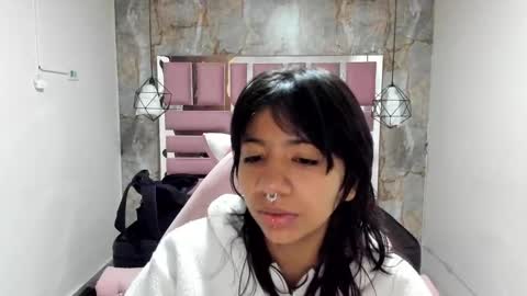 nami_usagi online show from 12/26/24, 11:10