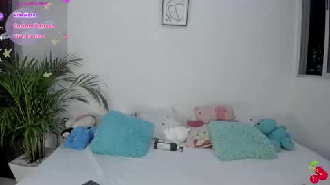 Snapshot of namibergman_ chatting on 12/21/24, 02:19 N A M I - OF namibergmant online show from 12/21/24, 02:19