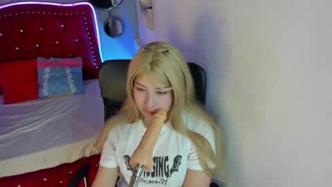 namiko_park online show from 01/31/25, 06:36