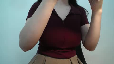 Snapshot of namimilk chatting on 12/17/25, 01:22 namimilk online show from 12/17/25, 01:22