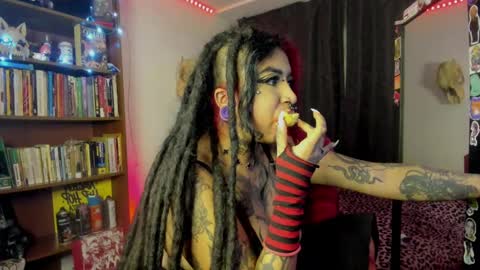 Val  online show from 10/06/25, 01:14