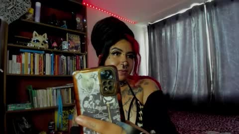 Val  online show from 10/24/25, 09:22