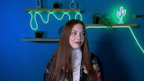 nana_shy_ online show from 12/02/25, 09:25