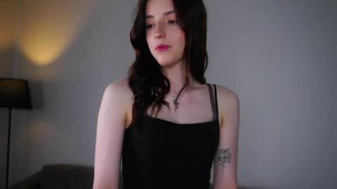 Elizabeth online show from 06/25/26, 02:22