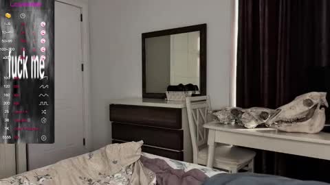 Snapshot of nananevaeragain chatting on 12/21/24, 12:49 Nana online show from 12/21/24, 12:49