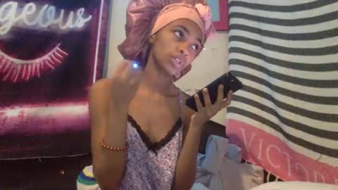 nanaonn online show from 11/20/25, 06:51