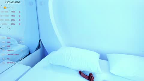 Snapshot of nanaosaky chatting on 01/28/25, 12:22 NanaOsaky online show from 01/28/25, 12:22