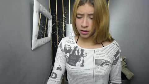 Snapshot of nancy_blonde chatting on 06/09/26, 12:39 nancy blonde online show from 06/09/26, 12:39