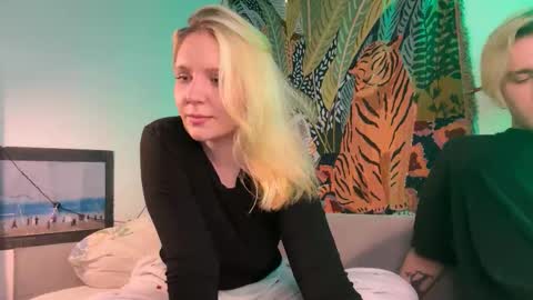 Snapshot of nancy_witch chatting on 09/09/25, 04:28 Nancy and Archi online show from 09/09/25, 04:28