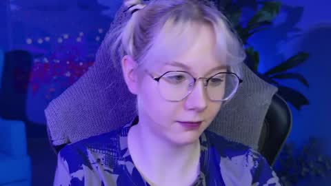 nancymartinez online show from 01/12/25, 05:03