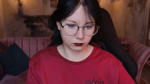 nancymartinez online show from 11/06/25, 09:10