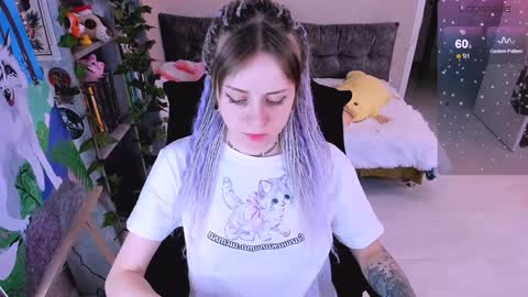 Snapshot of nanitamoore chatting on 12/24/24, 06:22 Monday-Friday 12-4 AM and 6-9 AM New York time online show from 12/24/24, 06:22