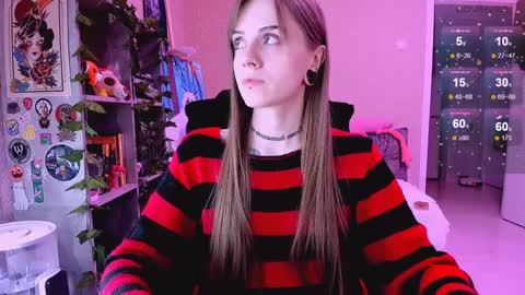 Snapshot of nanitamoore chatting on 01/21/25, 08:43 Monday-Friday 12-4 AM and 6-9 AM New York time online show from 01/21/25, 08:43