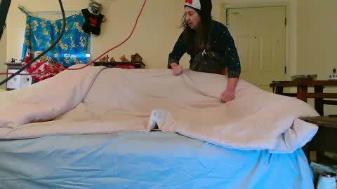 Snapshot of nannabaldur chatting on 12/20/24, 05:29 Nanna Baldur online show from 12/20/24, 05:29