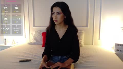 nany_model25 online show from 12/17/25, 07:42