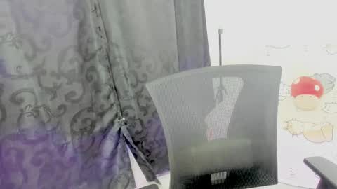  Naoko  online show from 12/20/25, 12:07