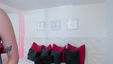 Naomi Amoretti online show from 02/11/26, 04:34