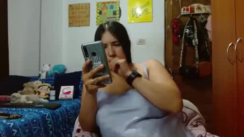 naomi_d online show from 02/18/25, 10:47