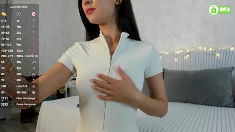 Naomi online show from 09/19/25, 02:40