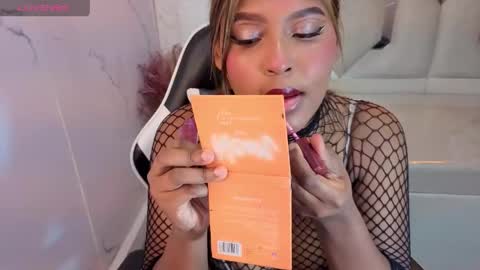 Naomi  online show from 05/19/26, 12:33