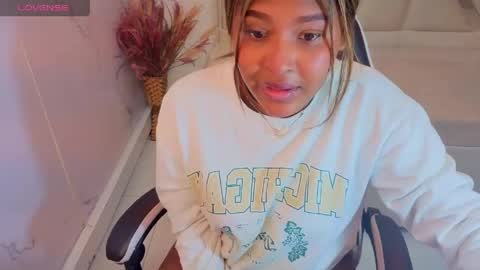 Naomi  online show from 05/28/26, 12:35
