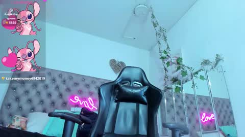 Naomi online show from 12/01/25, 11:15