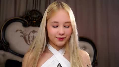 Angel online show from 03/02/26, 02:03