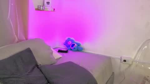 Snapshot of naomicardenas chatting on 02/23/26, 09:12 Noemi online show from 02/23/26, 09:12