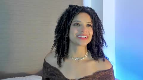 naomidawson online show from 10/21/25, 11:49