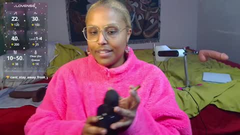 Naomigiirl6 online show from 12/26/24, 06:12
