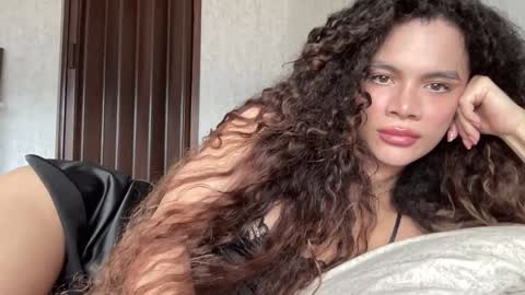 Snapshot of naomigomezz chatting on 01/10/25, 03:37 Naomi online show from 01/10/25, 03:37