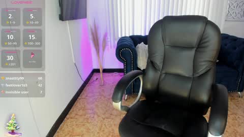 Naomi Campbell online show from 12/20/24, 03:42