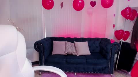 Naomi Campbell online show from 02/14/25, 01:08