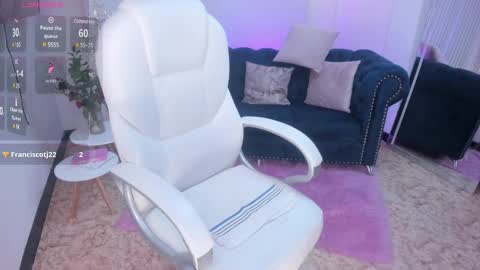 Snapshot of naomii_campbell_ chatting on 02/21/25, 12:50 Naomi Campbell online show from 02/21/25, 12:50