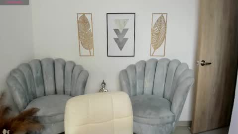 Snapshot of naomii_campbell_ chatting on 10/25/25, 06:35 Naomi Campbell online show from 10/25/25, 06:35