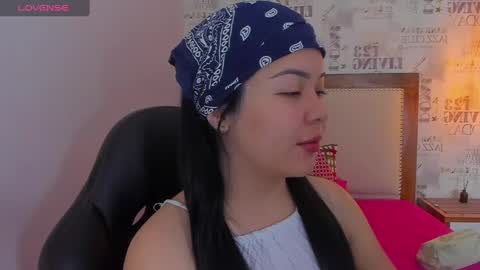 Naomi  online show from 12/05/24, 12:11