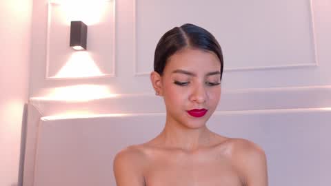 Naomi Klarc online show from 12/21/24, 04:03