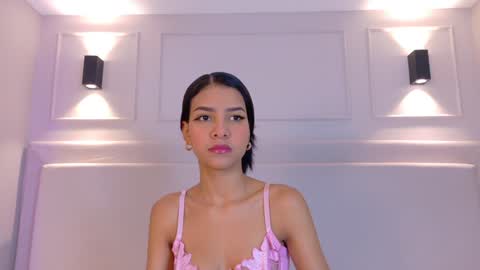 Naomi Klarc online show from 01/16/25, 11:15