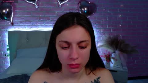 Naomi online show from 11/18/25, 04:50