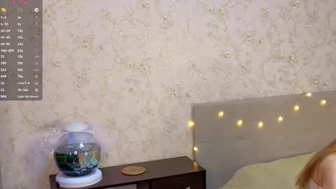 Snapshot of naomiumiu chatting on 12/20/25, 10:06 Naomi 3 online show from 12/20/25, 10:06