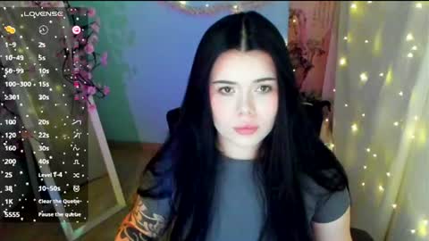 Naomi online show from 06/17/26, 06:27