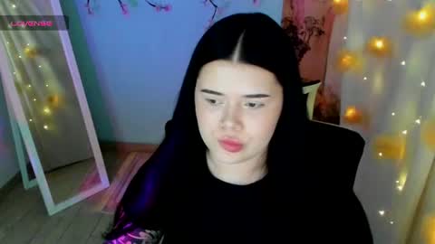 Naomi online show from 08/06/26, 07:43